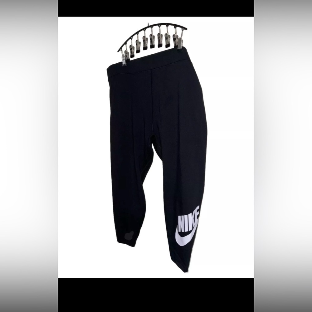 Nike Women's Sportswear High Waisted Legging Plus Size 3X Black FB3097